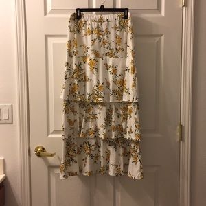 NWOT Floral Ruffle Skirt